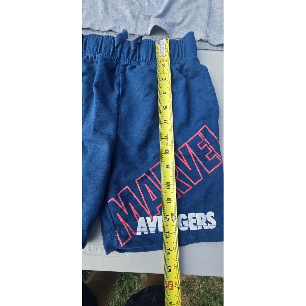 Marvel Avengers Kids 2-Piece Set Size Medium